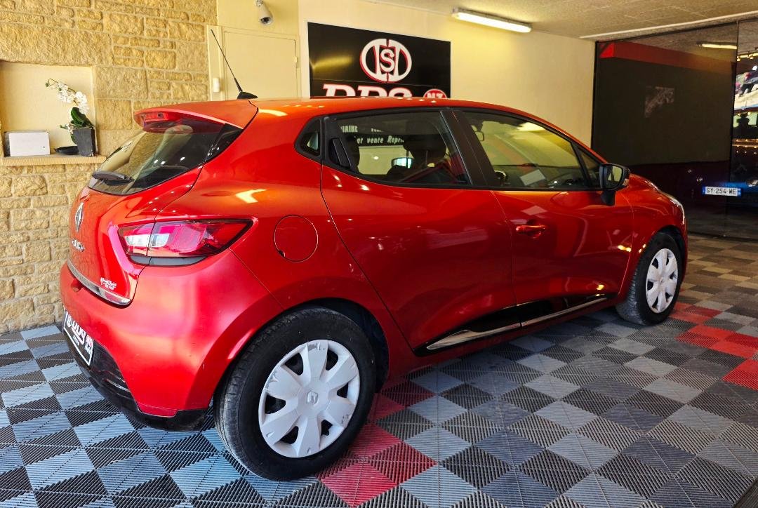 Renault Clio - Photo 2