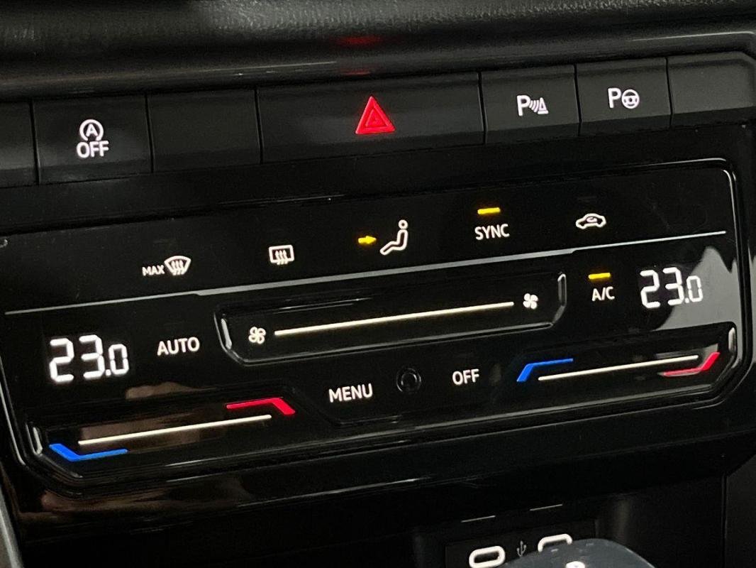 Volkswagen T-Roc - Photo 19