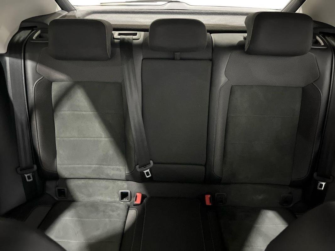 Volkswagen T-Roc - Photo 22