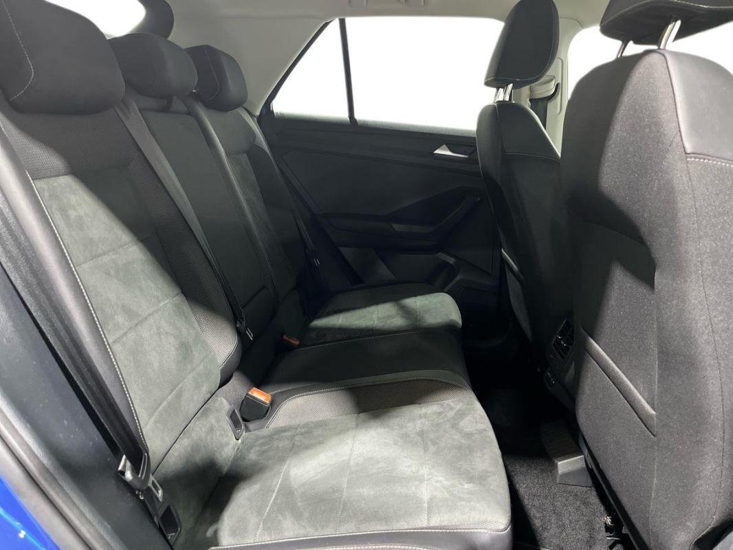 Volkswagen T-Roc - Photo 23