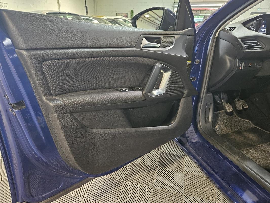 Peugeot 308 - Photo 11