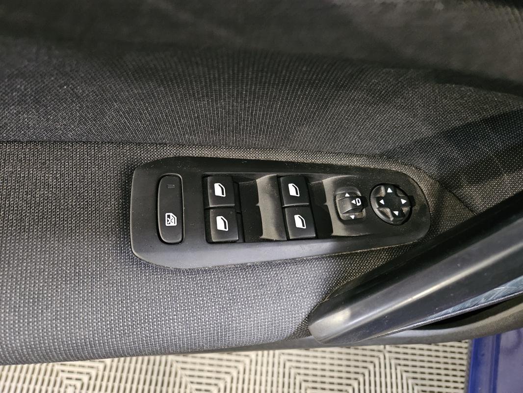 Peugeot 308 - Photo 23