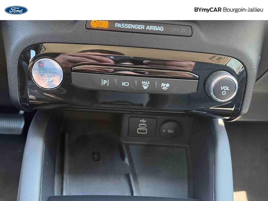 Ford Kuga - Photo 17