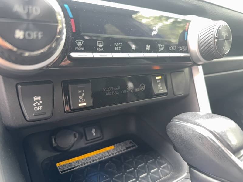 Toyota RAV4 - Photo 24