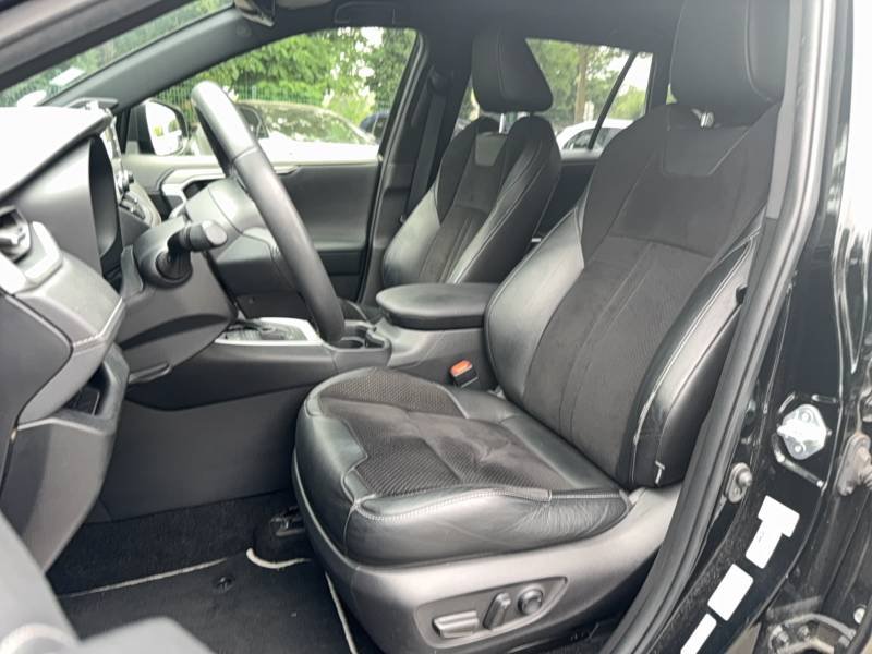 Toyota RAV4 - Photo 10