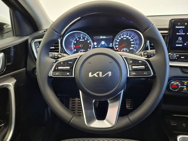 Kia Xceed - Photo 25