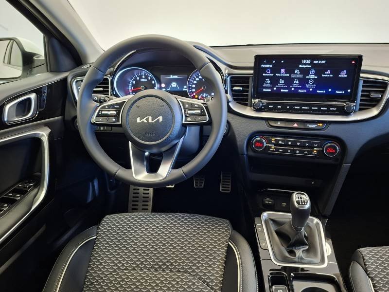 Kia Xceed - Photo 36