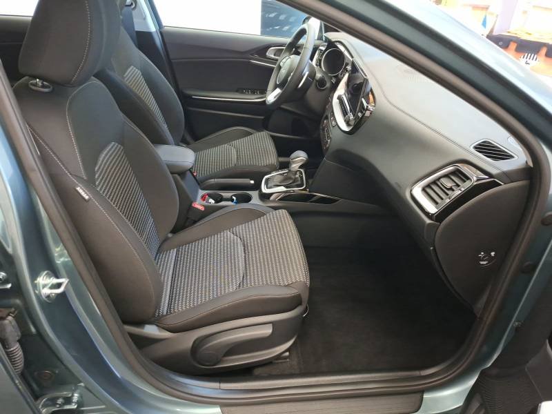 Kia CEED - Photo 15