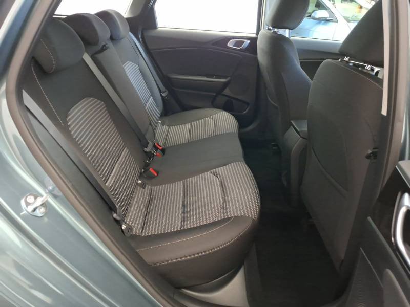 Kia CEED - Photo 16