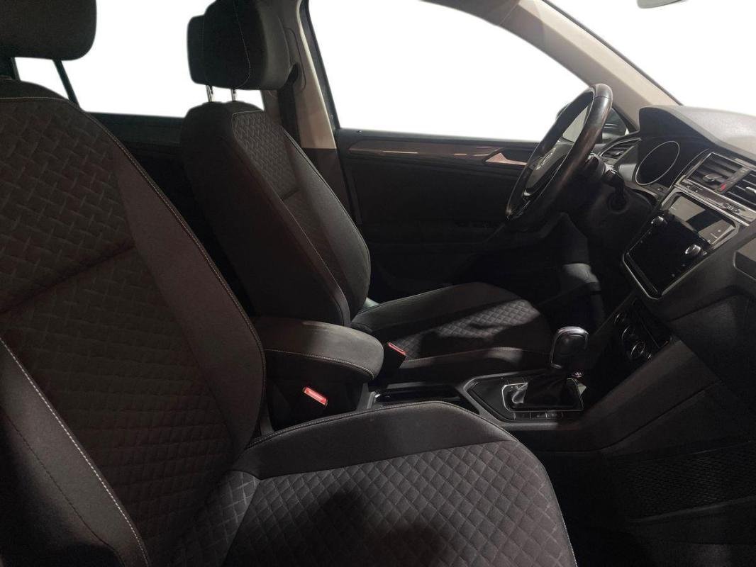 Volkswagen Tiguan - Photo 13