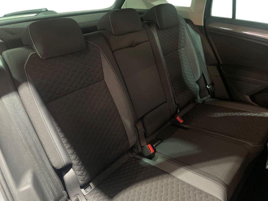 Volkswagen Tiguan - Photo 23