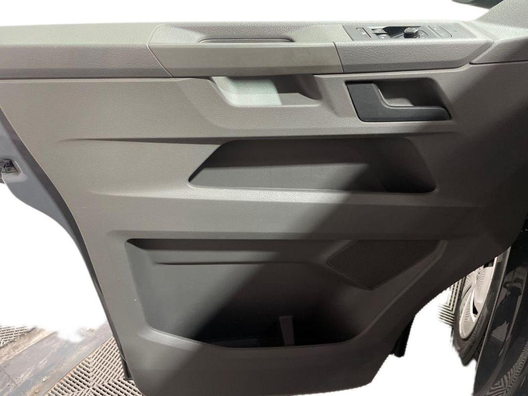 Volkswagen Transporter - Photo 15