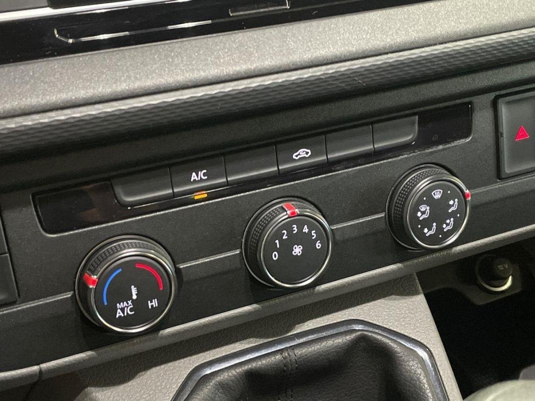 Volkswagen Transporter - Photo 19