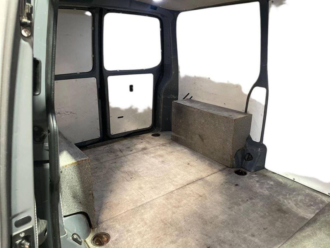 Volkswagen Transporter - Photo 23