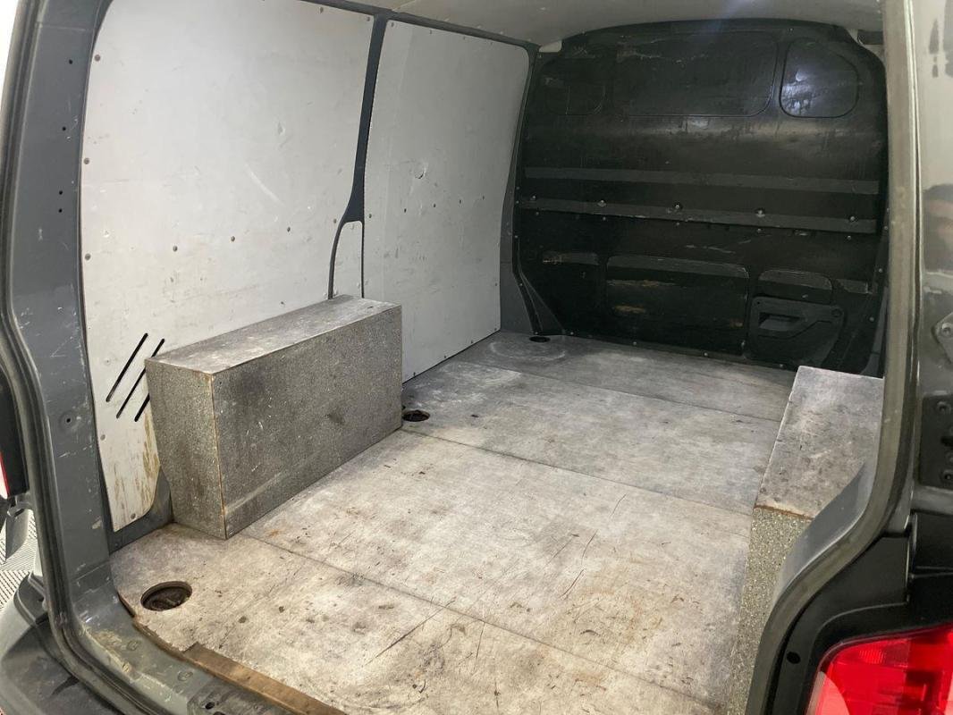 Volkswagen Transporter - Photo 32
