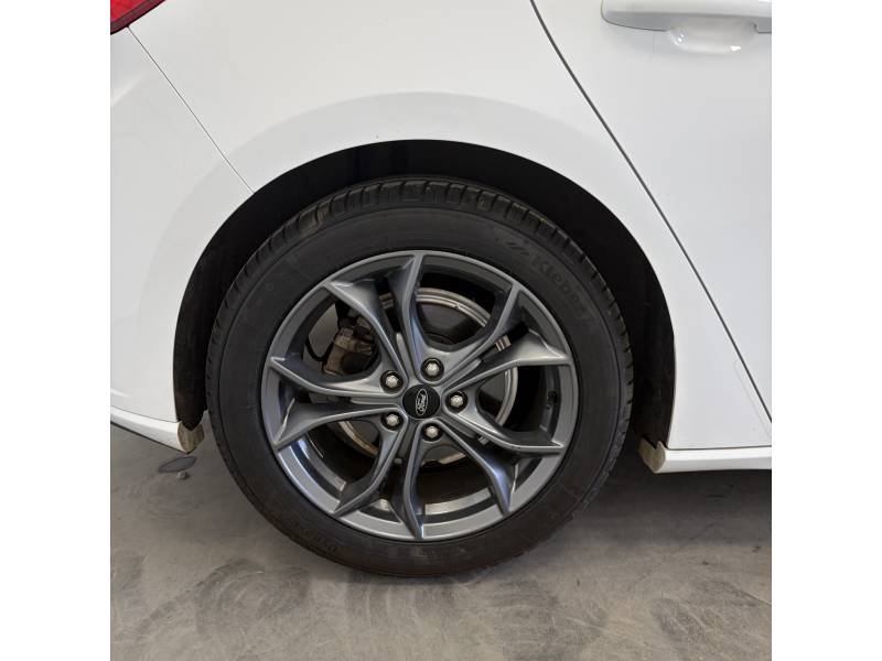 Ford Focus - Photo 12