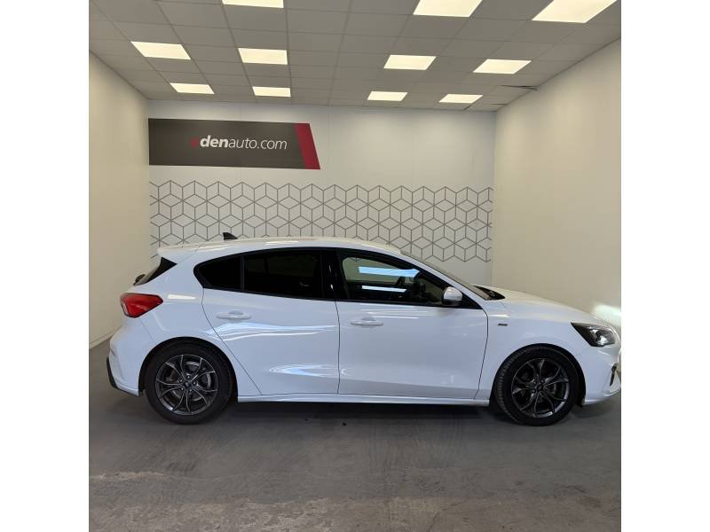 Ford Focus - Photo 2