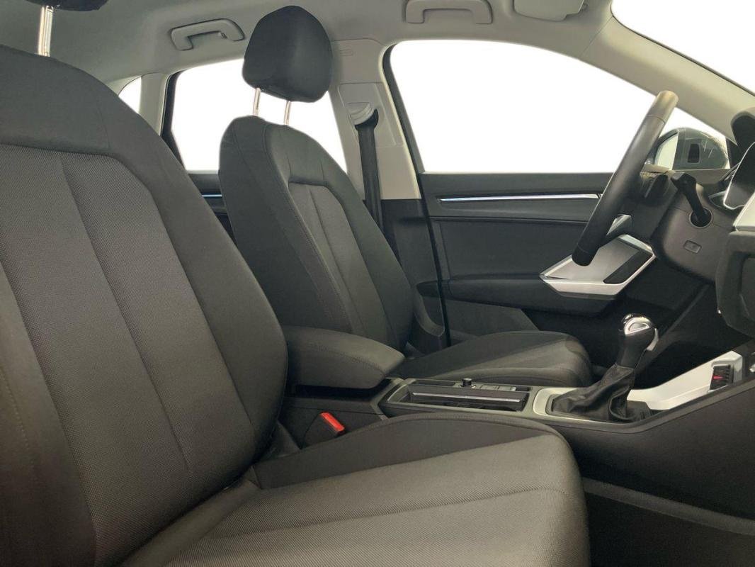 Audi Q3 - Photo 13