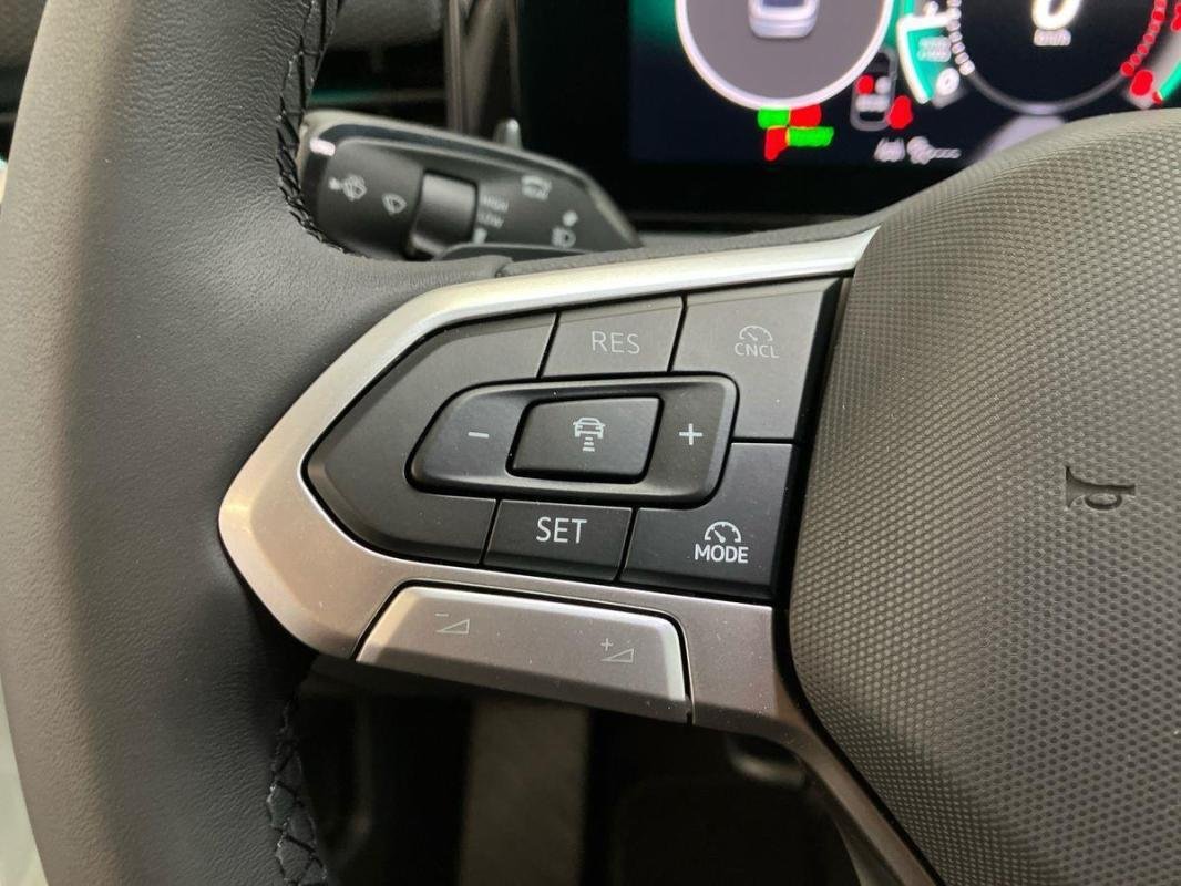 Volkswagen T-Roc - Photo 1