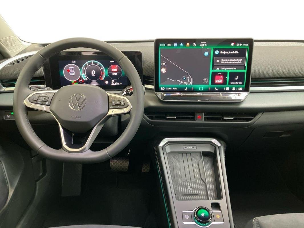 Volkswagen T-Roc - Photo 22
