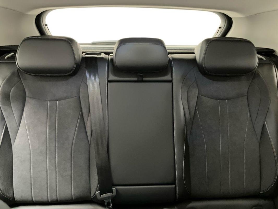 Volkswagen T-Roc - Photo 2