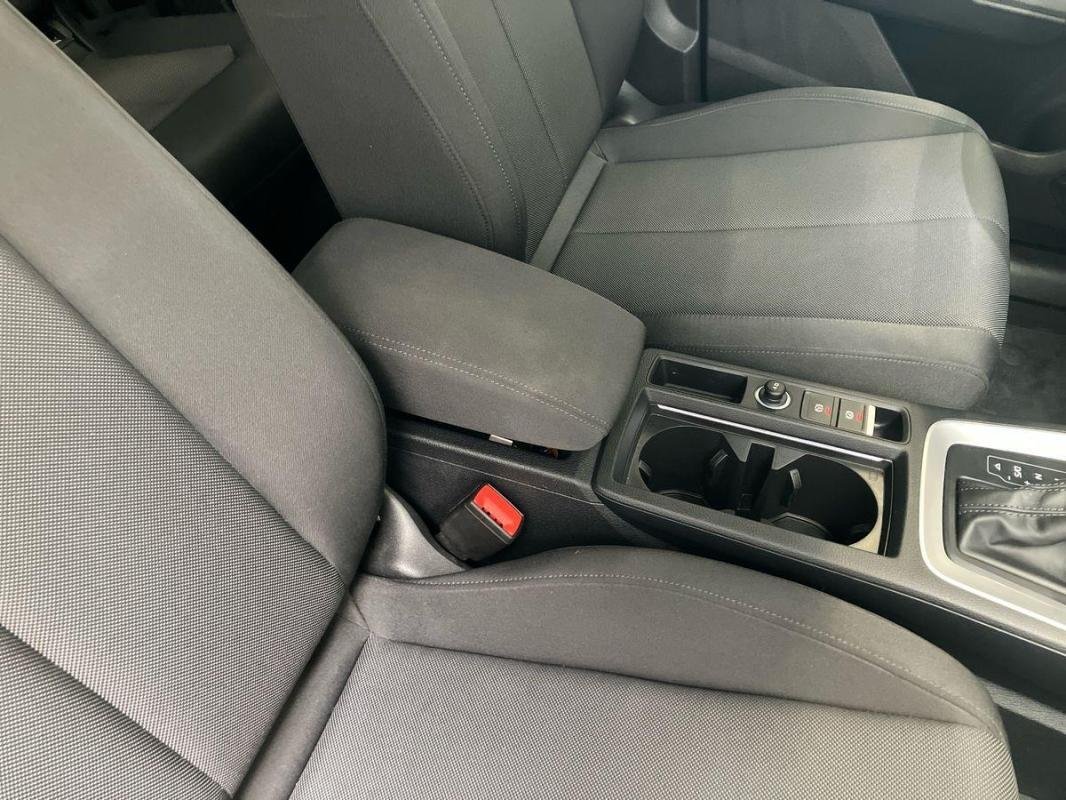 Audi Q3 - Photo 12