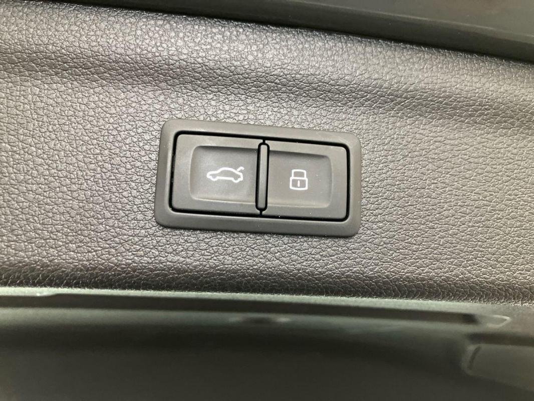 Audi Q3 - Photo 35
