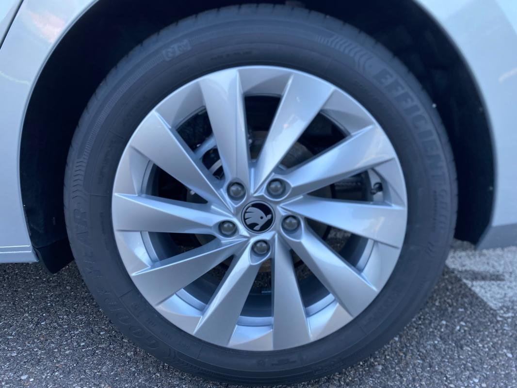 Skoda Octavia - Photo 9