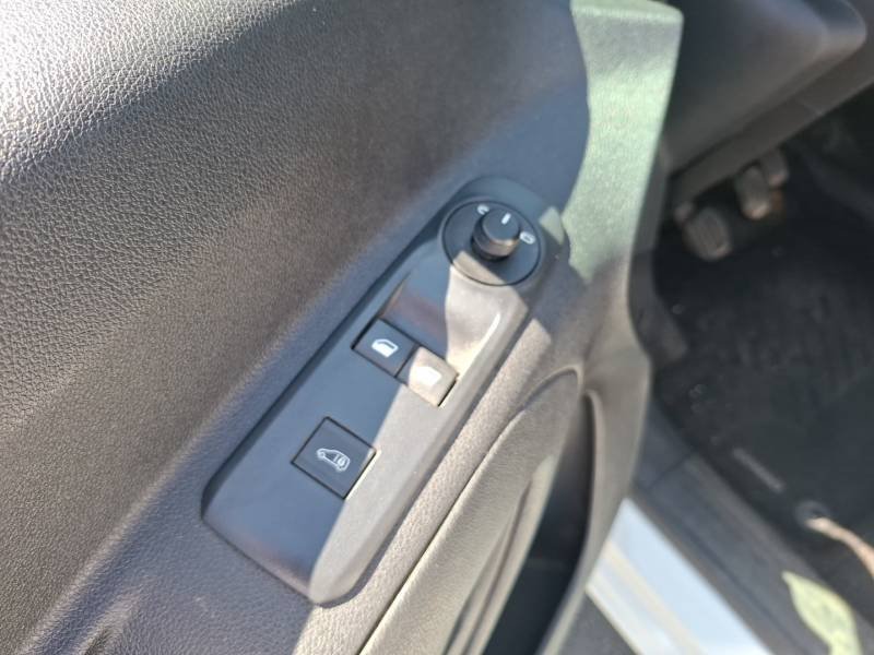 Opel Combo - Photo 17