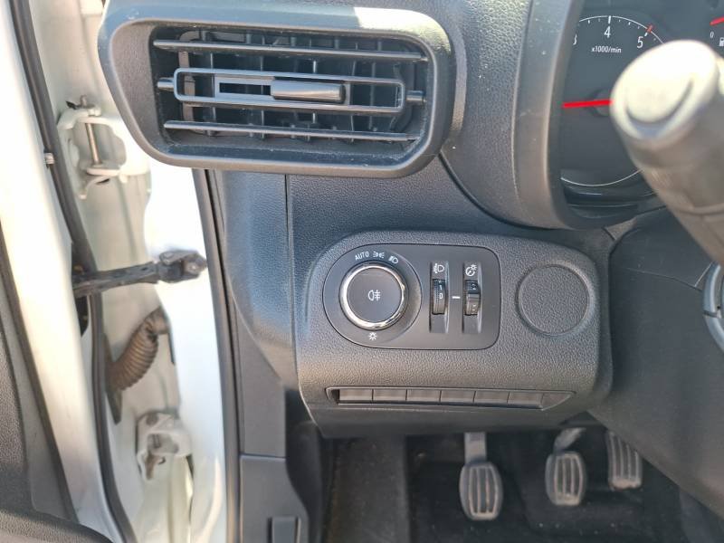 Opel Combo - Photo 21