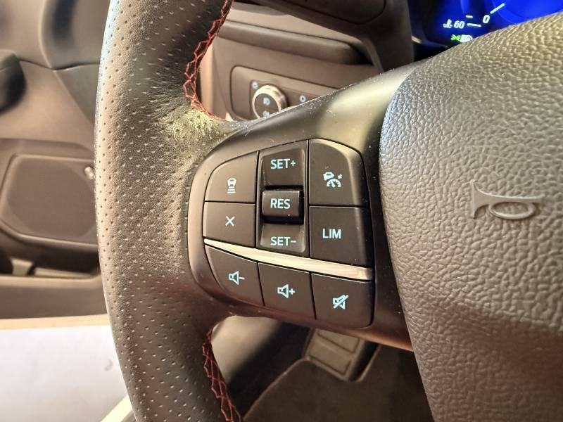 Ford Kuga - Photo 15