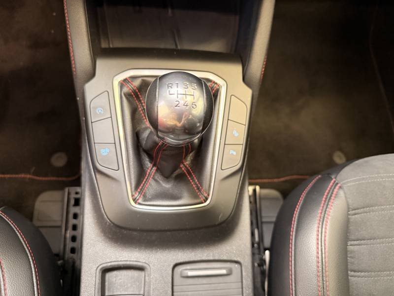 Ford Kuga - Photo 19