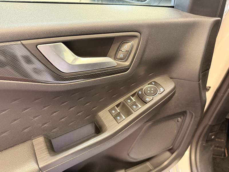 Ford Kuga - Photo 10