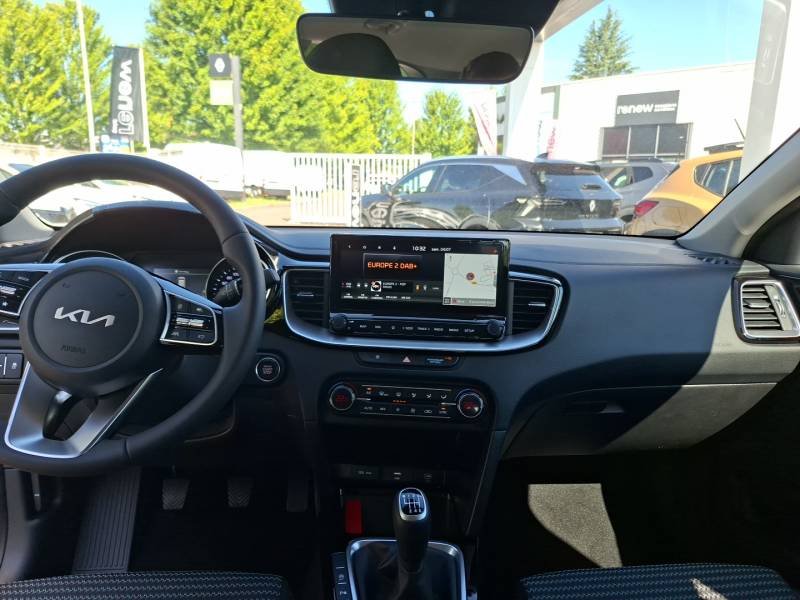 Kia CEED - Photo 11