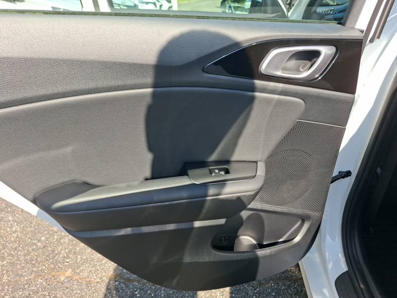 Kia CEED - Photo 13