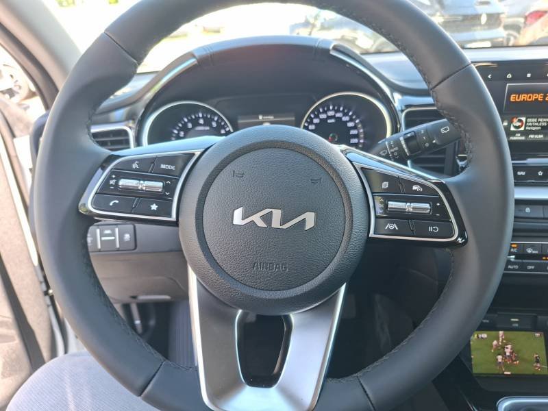 Kia CEED - Photo 30