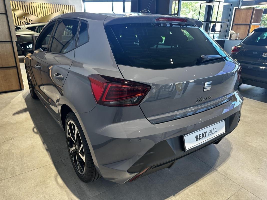 Seat Ibiza - Photo 4