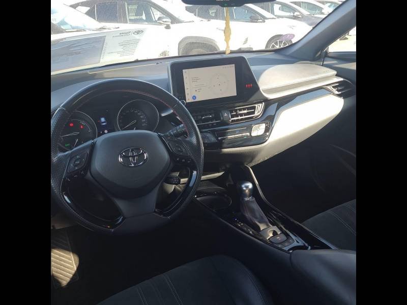Toyota C-HR - Photo 11