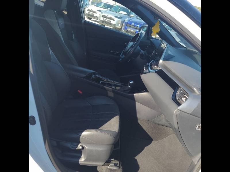 Toyota C-HR - Photo 12