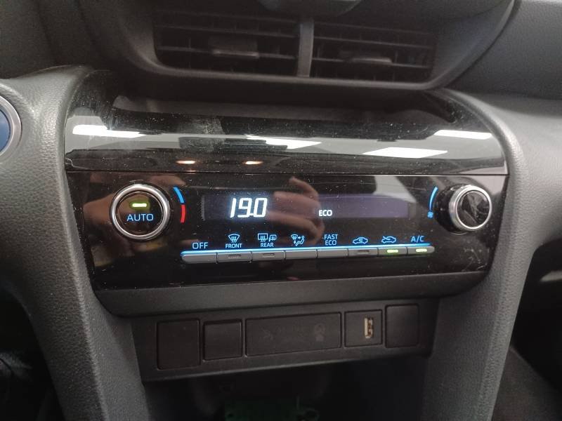 Toyota Yaris - Photo 17