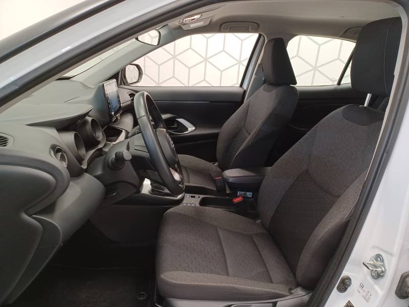 Toyota Yaris - Photo 10