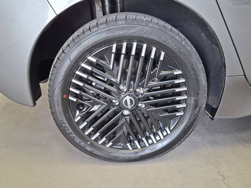 Nissan Leaf - Photo 10