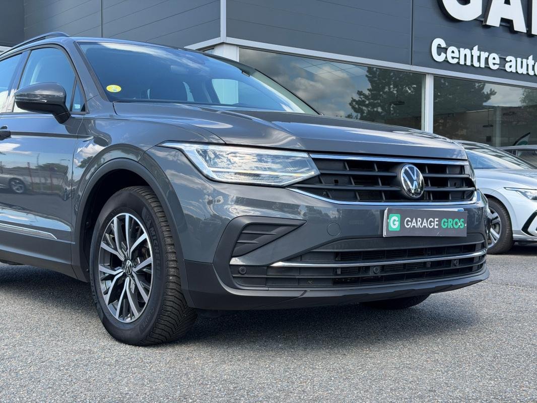 Volkswagen Tiguan - Photo 22