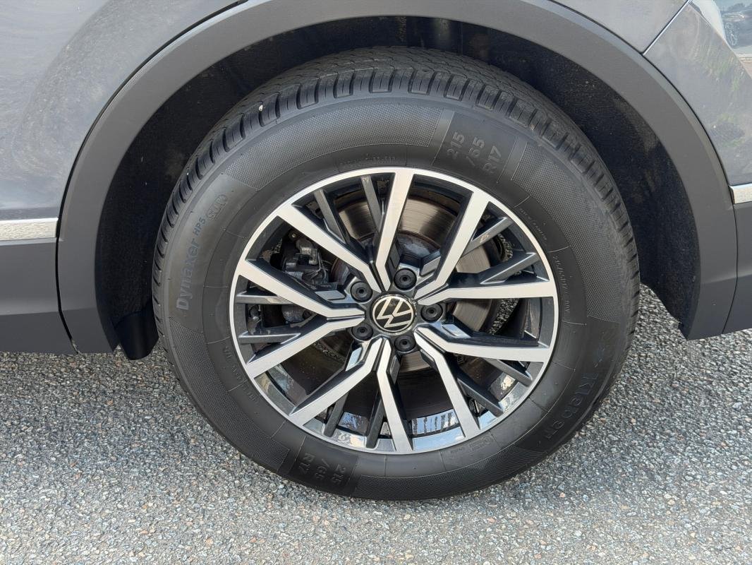 Volkswagen Tiguan - Photo 24