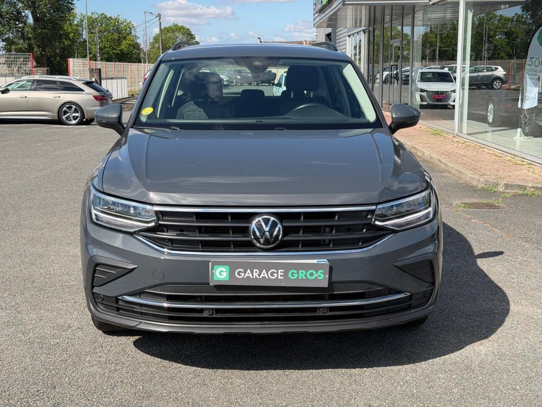 Volkswagen Tiguan - Photo 3
