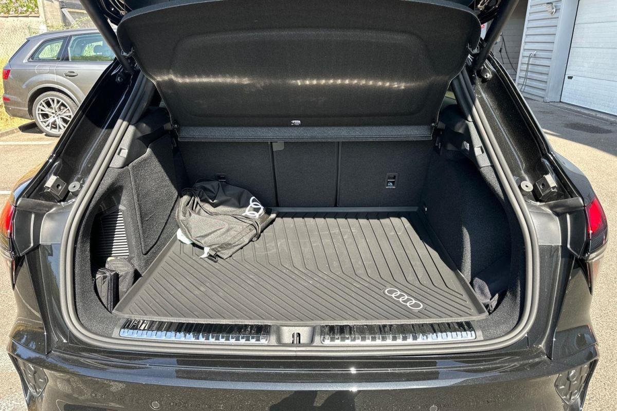 Audi Q3 - Photo 12