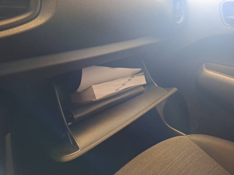 Kia Picanto - Photo 23