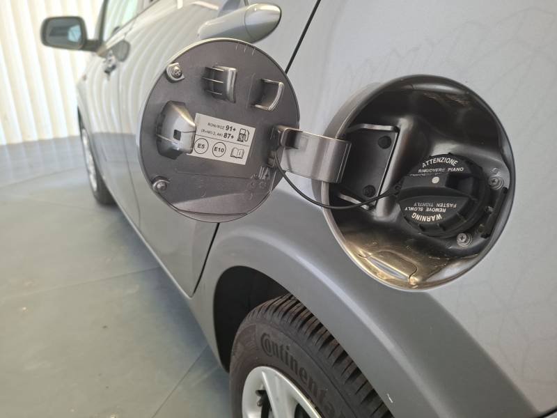 Kia Picanto - Photo 25