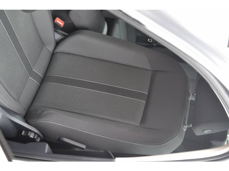 Volkswagen T-Roc - Photo 24