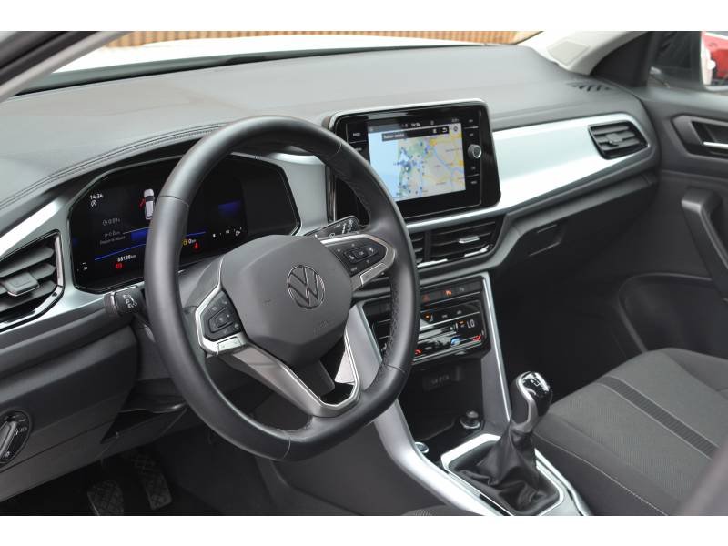 Volkswagen T-Roc - Photo 43